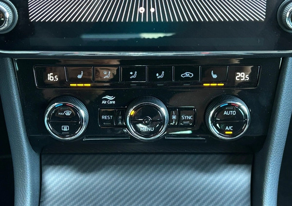 Skoda Superb cena 182850 przebieg: 13589, rok produkcji 2023 z Wolbórz małe 704